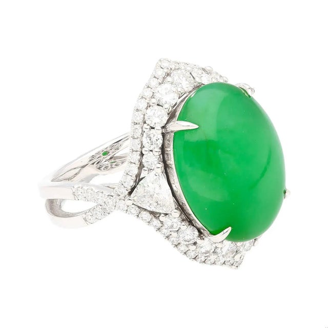Gia Certified 14.68 Carat Grade a Jadeite Jade Ring With Diamond in 18k Gold Size 6 For Sale In Miami - Image 6 of 12