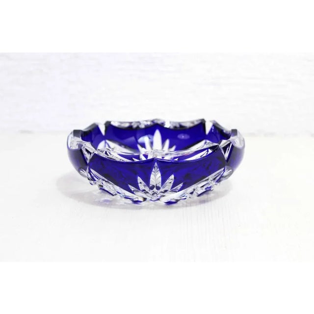 Bohemian crystal ashtray from the 60s. Superb Bohemian crystal ashtray which can serve as a vacuum pocket, decoration, for...