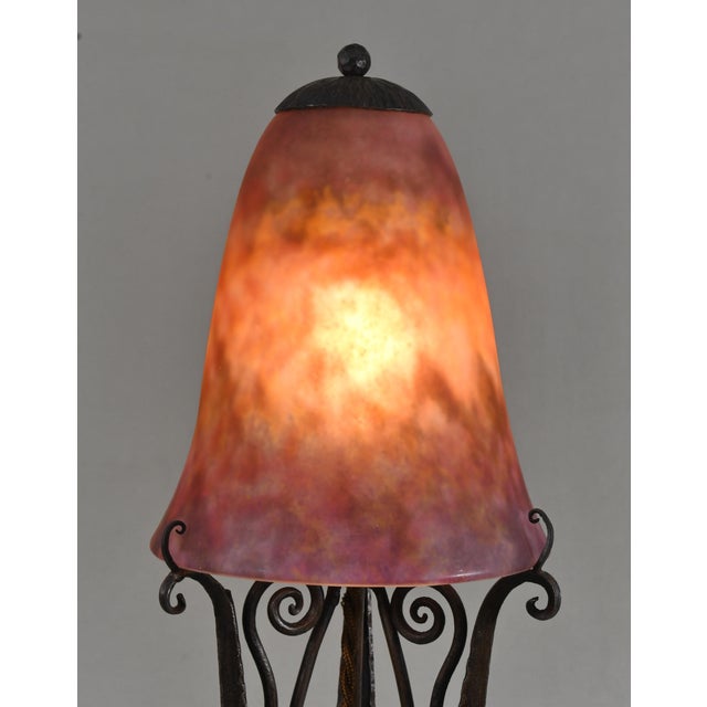 Daum 1920s French Art Deco Daum and Robj Table Lamp Burgundy Mottled Glass Wrought Iron For Sale - Image 4 of 11