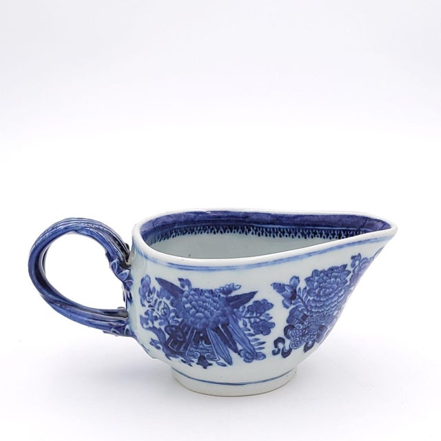 Chinese Early 19th Century Chinese Export Blue Fitzhugh Sauce Boat For Sale - Image 3 of 8