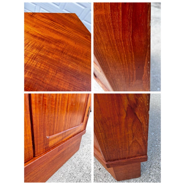 Mid Century Danish Modern Teak Corner Cabinet With Lock + Key | Vamo Sønderborg Møbelfabrik For Sale - Image 17 of 18