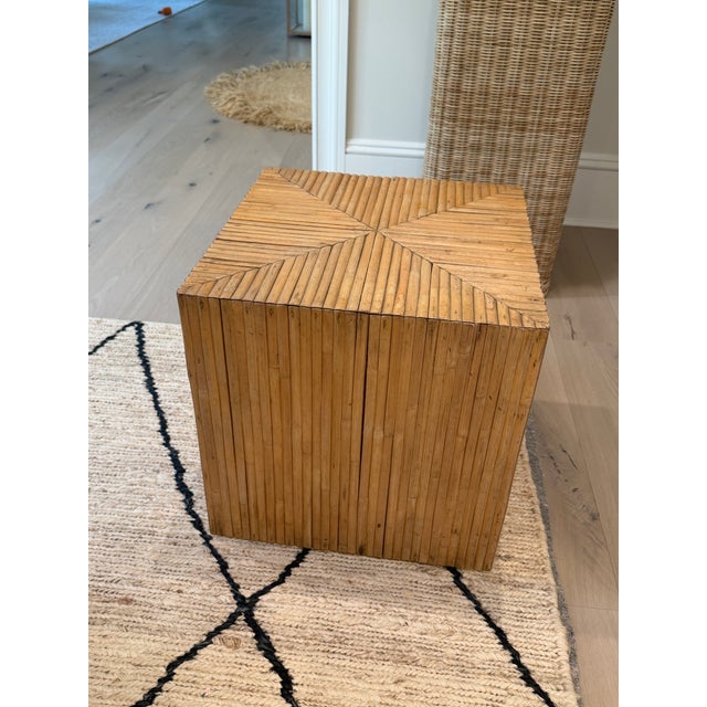 Mid-Century Modern Vintage Split Reed Rattan/Bamboo Cube Side Table in the Style of Gabriella Crespi For Sale - Image 3 of 10