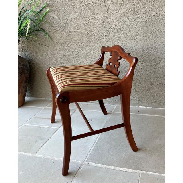 Circa 1940 Duncan Phyfe-Style Scroll Splat Low Back Petite Window / Entryway Bench For Sale - Image 12 of 18