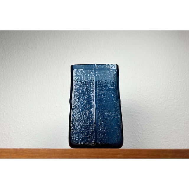 Mid-Century Modern Swedish Blue Glass Vase by Christer Sjögren for Lindshammar Glasbruk, 1960s, in Very Good conditions....