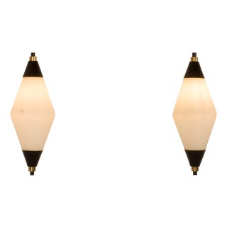 Mid-Century Italian Wall Lights in Brass and Glass attributed to Stilnovo, 1960s, Set of 2 For Sale