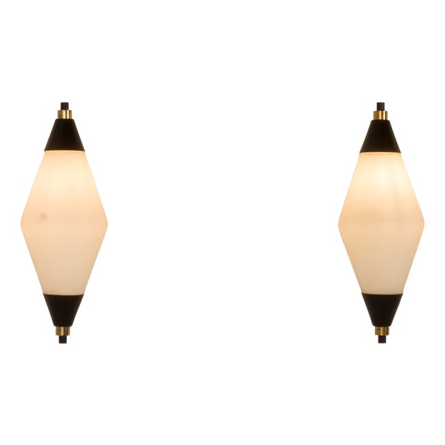 Mid-Century Italian Wall Lights in Brass and Glass attributed to Stilnovo, 1960s, Set of 2 For Sale
