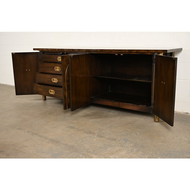 William Doezema for Mastercraft Mid-Century Hollywood Regency Burl Wood and Brass Sideboard Credenza, 1970s For Sale In South Bend - Image 6 of 14