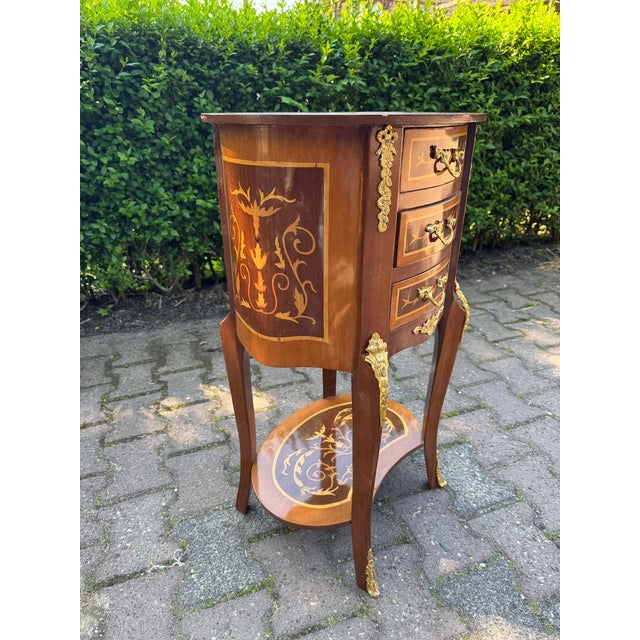 Wood 1960 French Louis XVI Mahogany Nightstands/ Commodes -Pair/ 2 Pc For Sale - Image 7 of 12