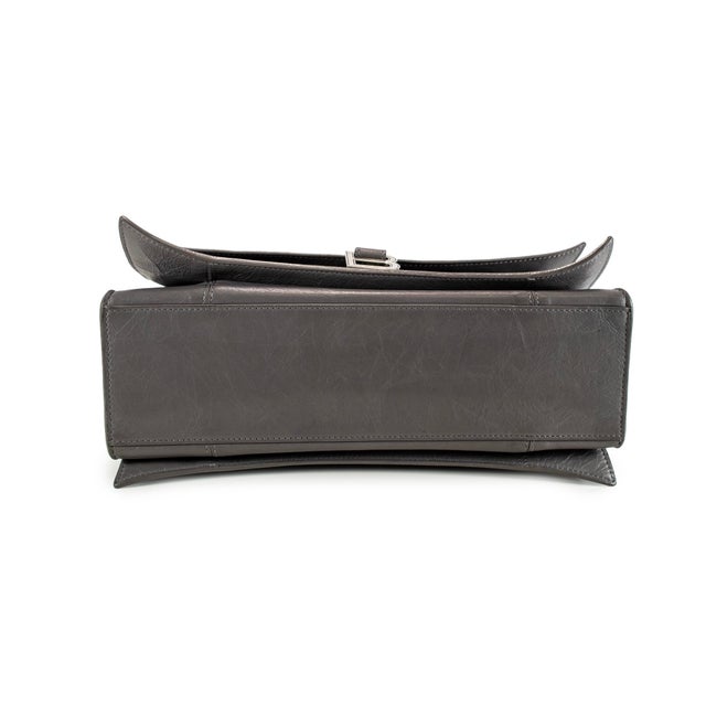 Balenciaga Gray Leather Silver Hardware Crush Chain Medium Flap Shoulder Bag For Sale In Houston - Image 6 of 11