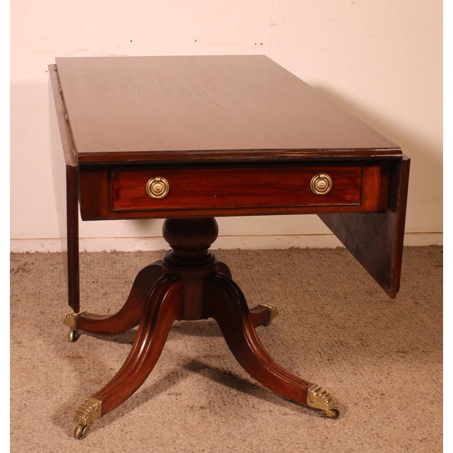 Pembroke Mahogany Table from the 19th Century For Sale - Image 5 of 13