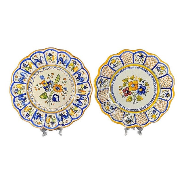 Hand-Painted Ceramic Plate with Floral Motifs from Talavera de la Reina, Late 19th Century, Set of 2 For Sale - Image 12 of 12