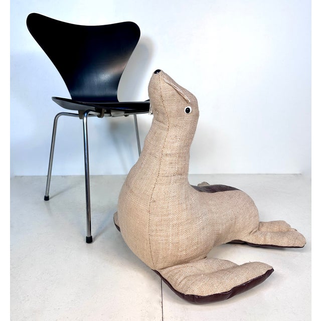 Large Therapeutic Seal in Jute by Renate Müller for H.J. Leven Kg, 1960s For Sale - Image 6 of 18