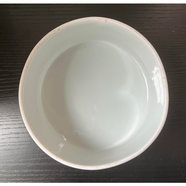 Peach Large Mid-20th Century Chinese Porcelain Lidded Jar With Hand-Painted Monkey & Peach Motif For Sale - Image 8 of 10