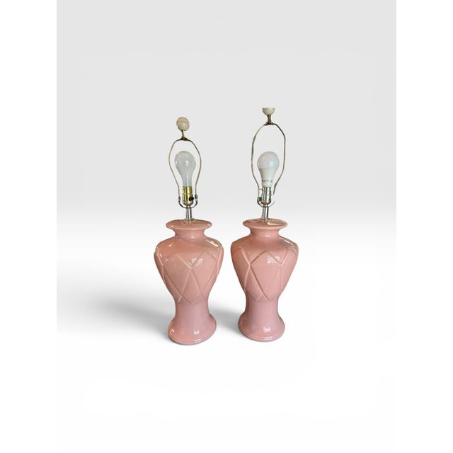 Mid-Century Modern Pair of Vintage Blush Pink Ceramic Diamond Pattern Table Lamps With Three Settings/No Shades For Sale - Image 3 of 11