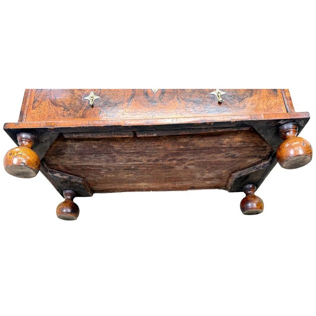Queen Anne Walnut Bureau, 1705 For Sale - Image 3 of 18