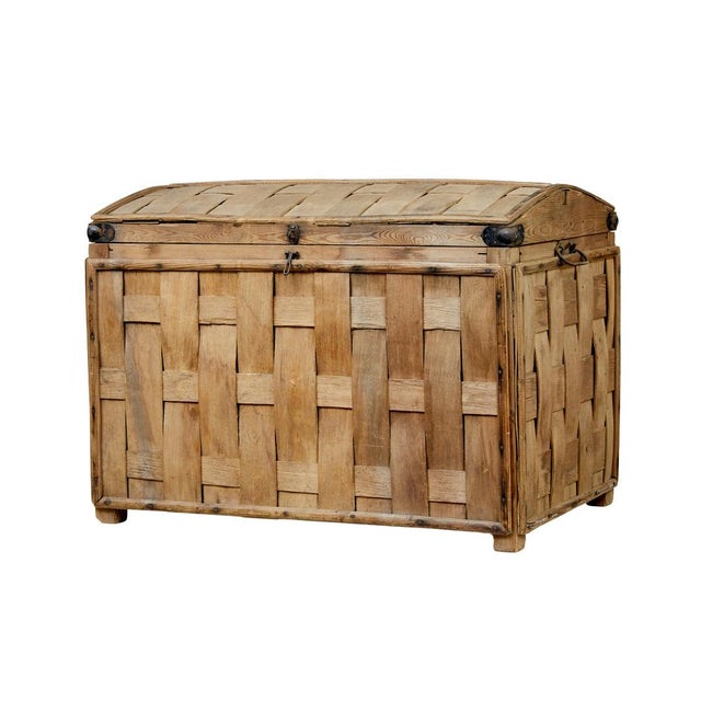 Antique Rustic Scandinavian Hand Woven Storage Box, 1890 For Sale - Image 9 of 9
