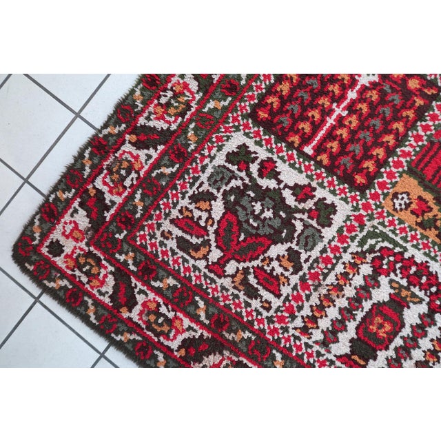 Cream 1950s, Vintage French Savonnerie Style Rug 3' X 7' For Sale - Image 8 of 11