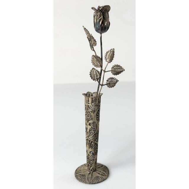 Early 20th Century Sterling Silver 925 Filigree Flower Vase With Rose For Sale - Image 4 of 10