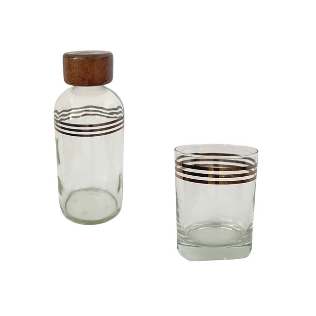 Mid-Century Modern Culver Signed Mid-Century Gold and White Bands Double Old Fashion Glasses (Set of 4 Glasses and 2 Karafs) For Sale - Image 3 of 4