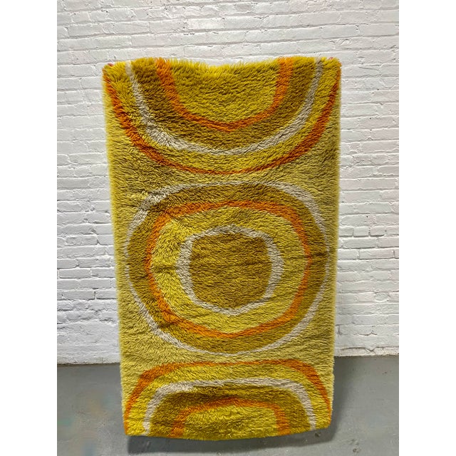 Mid Century Modern Rya Rug – Vintage Shag Sunburst Accent Rug – Small Area Rug For Sale - Image 11 of 11