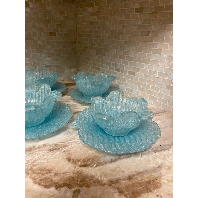 Blue 1950s Murano Attributed Fratelli Toso Overshot Glass Blue Bowl With Leaf Shaped Underplates- 12 Pieces For Sale - Image 8 of 10