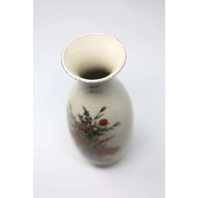 Japanese Flowers and Birds Vase For Sale In Tampa - Image 6 of 9