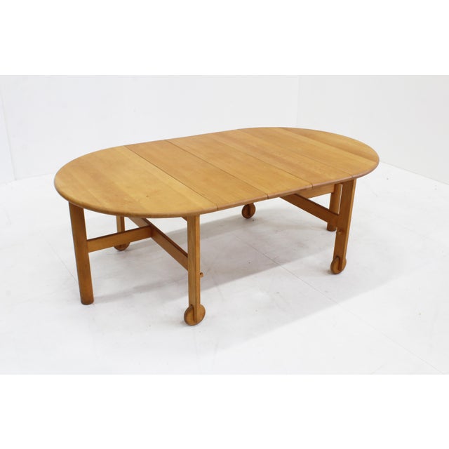 Beige Vintage Round Extendable Dining Table in Wood, 1960s For Sale - Image 8 of 8
