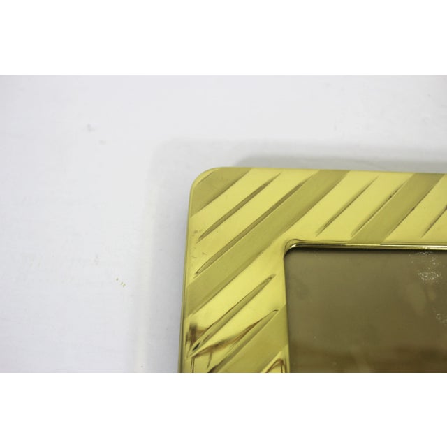 80’s 5x7 Rectangular Striped Brass Picture Frame With Black Velvet Back, Table Top For Sale - Image 6 of 9
