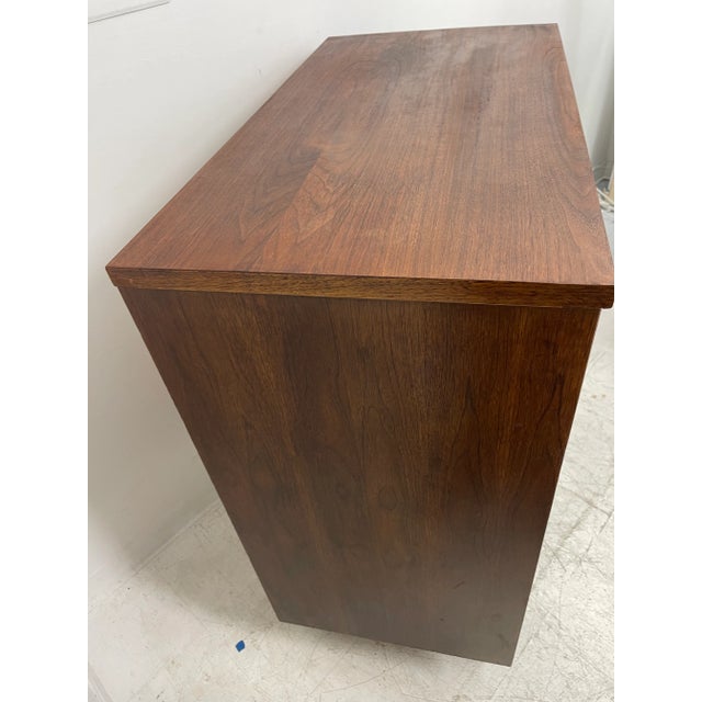 Mid-Century Modern Vintage Mid Century Modern Walnut Dresser Dovetail Drawers For Sale - Image 3 of 9