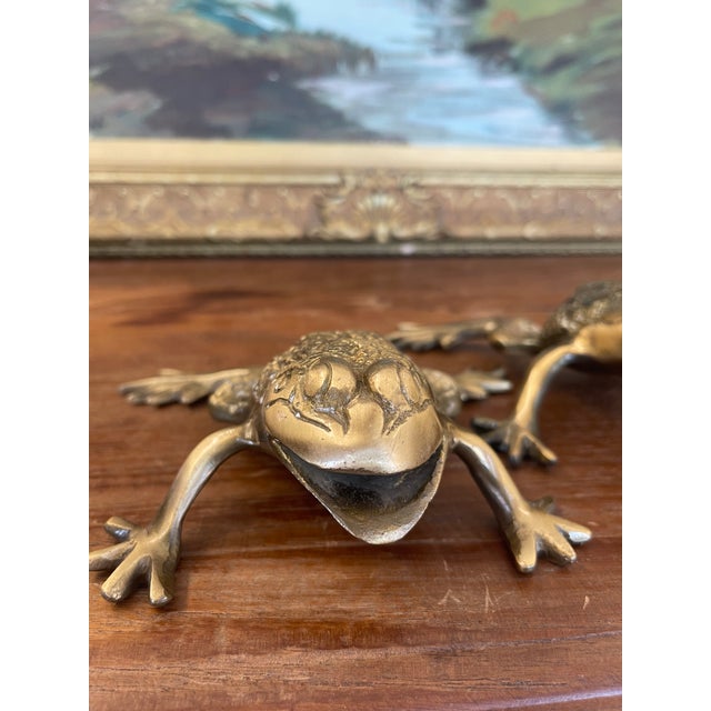 Brass Pair of Vintage Brass Toned Crouching Frog Sculptures With Open Mouth and Textured Detailing.. For Sale - Image 8 of 10