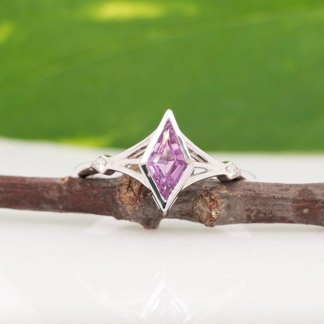 Bold Kite-Shaped Pink Sapphire Ring With Diamond Accents in Solid 14k Gold For Sale - Image 4 of 8