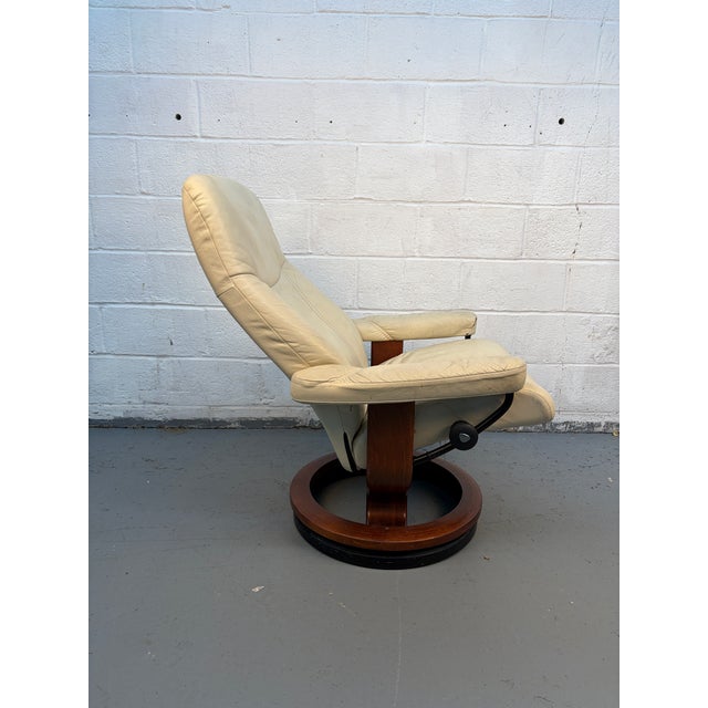 Mid 20th Century "Stressless" Leather Recliner and Matching Ottoman by j.e Ekornes For Sale - Image 11 of 12