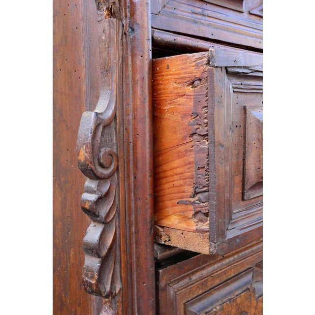 Italian Baroque Walnut and Burl Walnut Commode For Sale - Image 4 of 12