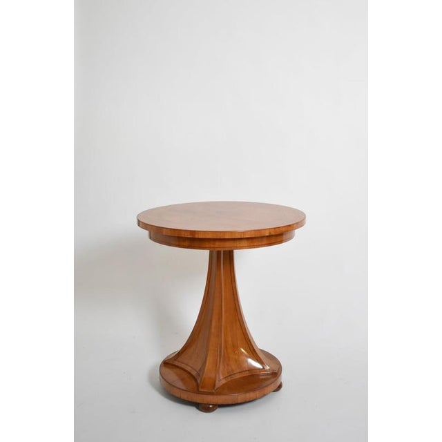 Biedermeier style pedestal table, XIXth c. Height: 74 cm - 29.13 in Diameter: 70 cm - 27.56 in