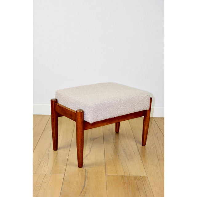 1970s Stool with Beige Boucle Seat and Dark Legs by Edmund Homa, 1970s For Sale - Image 5 of 5