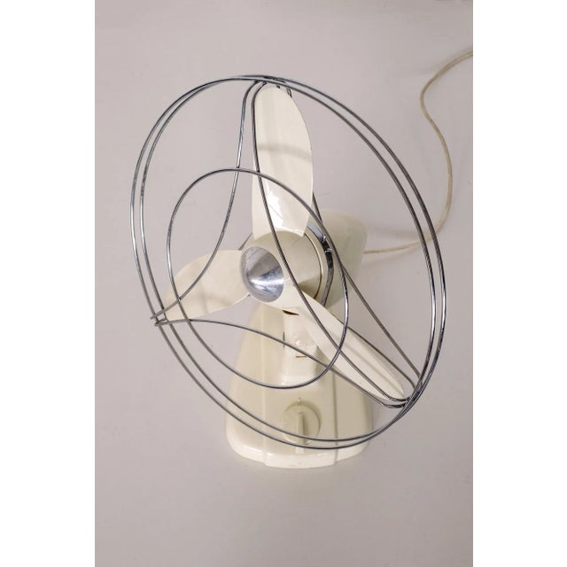 Mid-Century Modern Vintage TFS400 Ventilator by Siemens, 1950s For Sale - Image 3 of 4