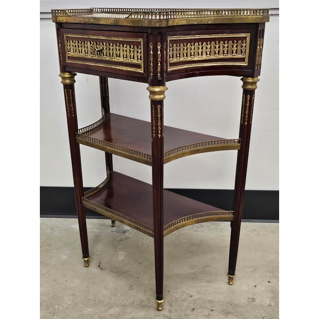 A very elegant and high quality French 19th century Louis XVI st. Belle Époque period mahogany, ormolu and Brèche d'Alep...