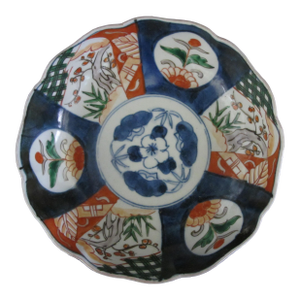 Japanese Porcelain Imari Arita Flower Blossom & Tree Motif Scallop Rim Rice Bowl