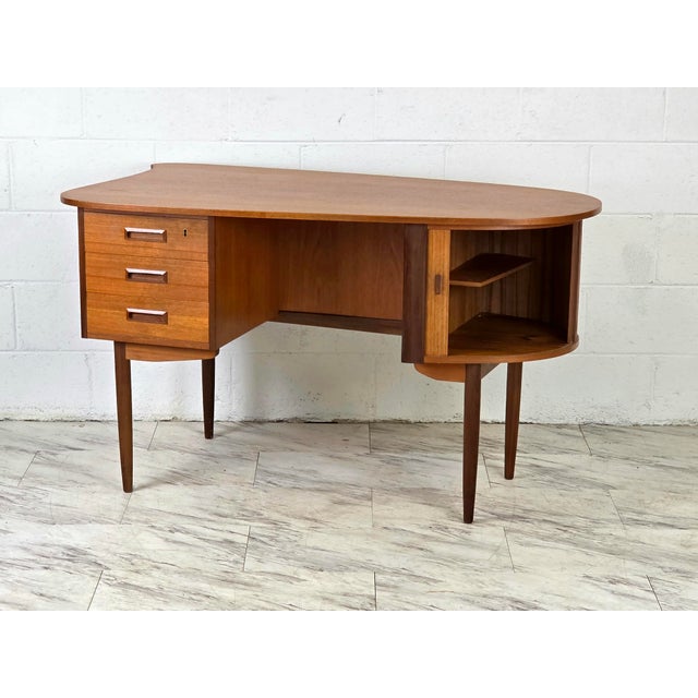 Mid 20th Century Teak Elliptical Bullet Desk by Kai Kristiansen for Feldballes For Sale - Image 5 of 14