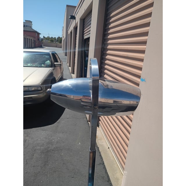 Mid-Century Modern Custom Made Polished Aluminum and Chromed Steel Space Age Floor Lamp For Sale - Image 3 of 5