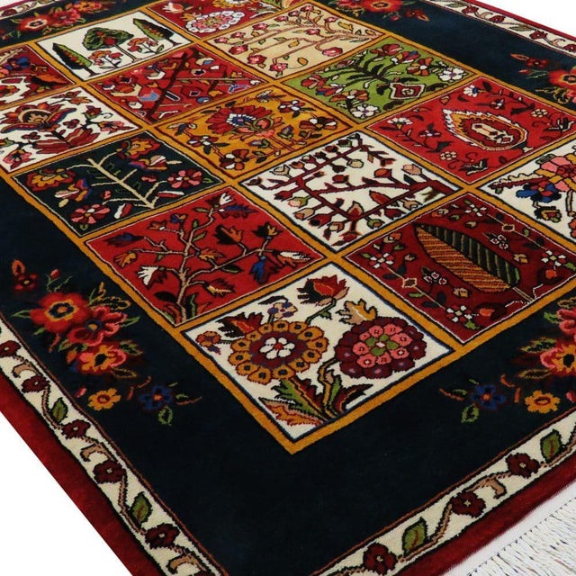 Middle Eastern Rug in Pure Wool For Sale - Image 3 of 4