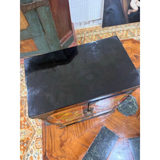 VTG Korean Hwagak Ox Horn Jewelry Box Chest Reverse Painted W/Butterfly Key For Sale - Image 9 of 10