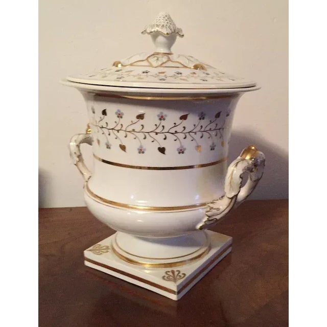 White 1820 English Regency Worcester Flight Barr Porcelain Vase For Sale - Image 8 of 11