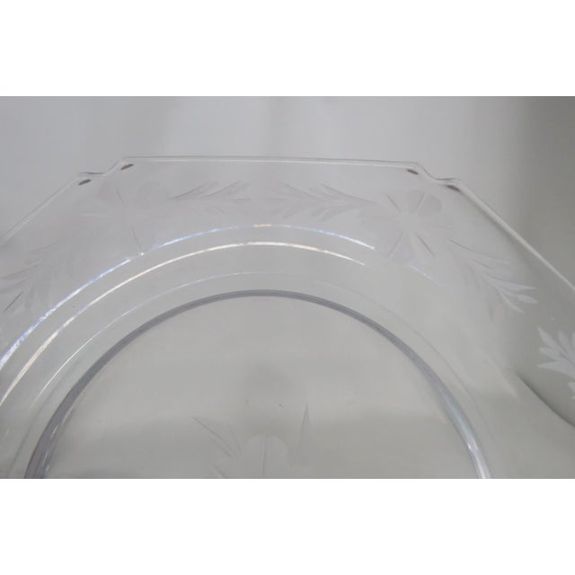 Early 20th Century Depression Era Clear Glass Hexagon Plates Etched Floral Design 6pc Set 4852b For Sale - Image 5 of 11