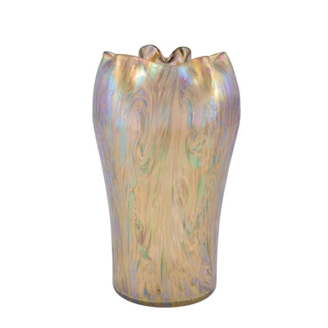 Vase, Johann Loetz widow, decor phenomenon genre 7766 on Zephyr Grund, around 1899 I have official proof of authenticity...