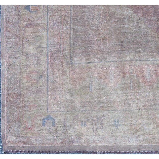 Turkish Vintage Muted Oushak Rug From Turkey With Medallion in Lavender and Light Pink For Sale - Image 3 of 8