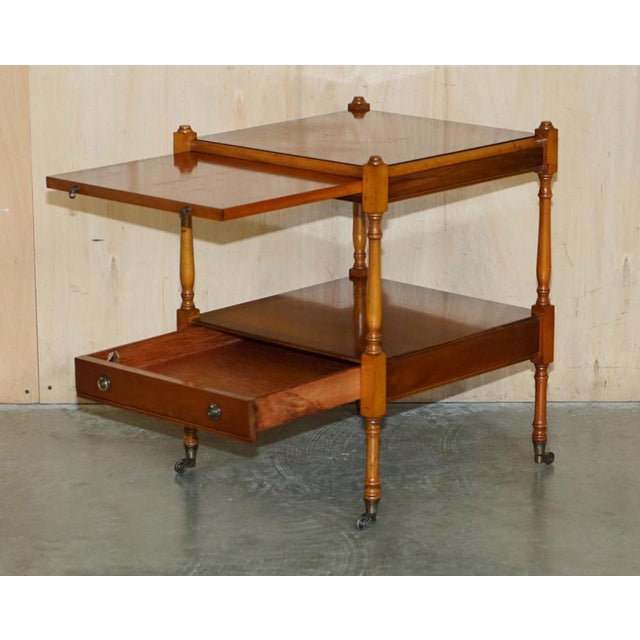 Flamed Mahogany Side Table with Butlers Serving Tray from Bradley Furniture, 1980s For Sale - Image 16 of 18