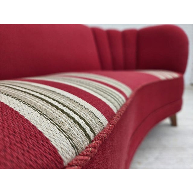 Danish 2-Seater Banana Sofa in Wool with Oak Legs, 1960s For Sale - Image 13 of 18