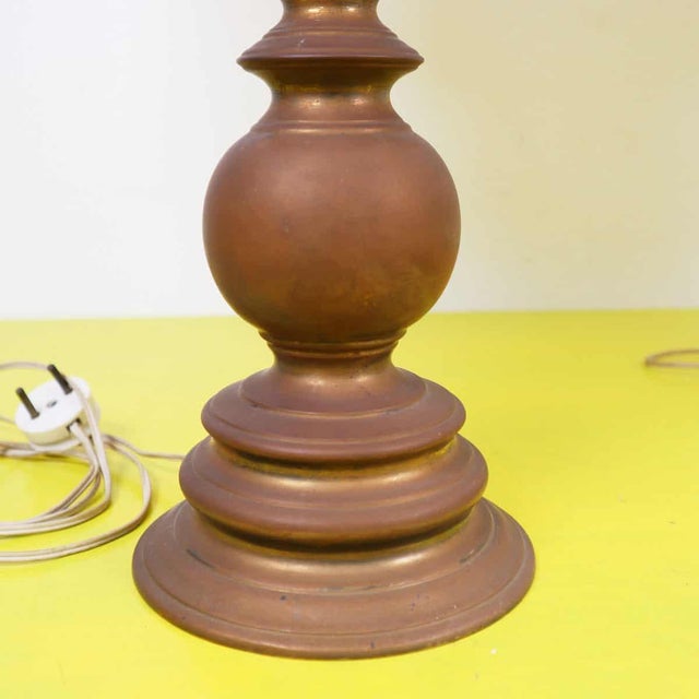 Descrizione Articolo: - diametro base 14.5 cm Altezza: 69 Diametro: 40 This piece is attributed to the mentioned...