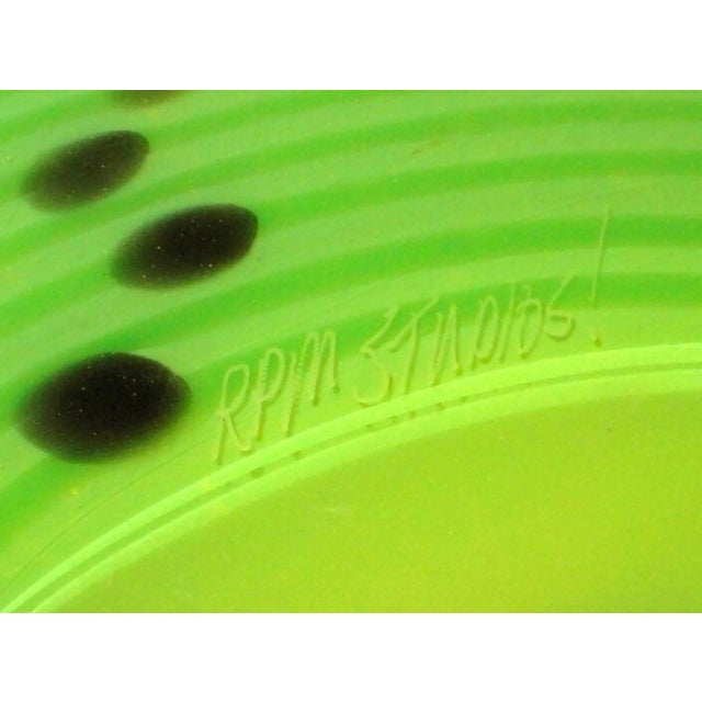 Large Vintage 1990s RPM Studios Harry Stuart Glass Banana Art Platter Acid Green For Sale In Fayetteville, AR - Image 6 of 6